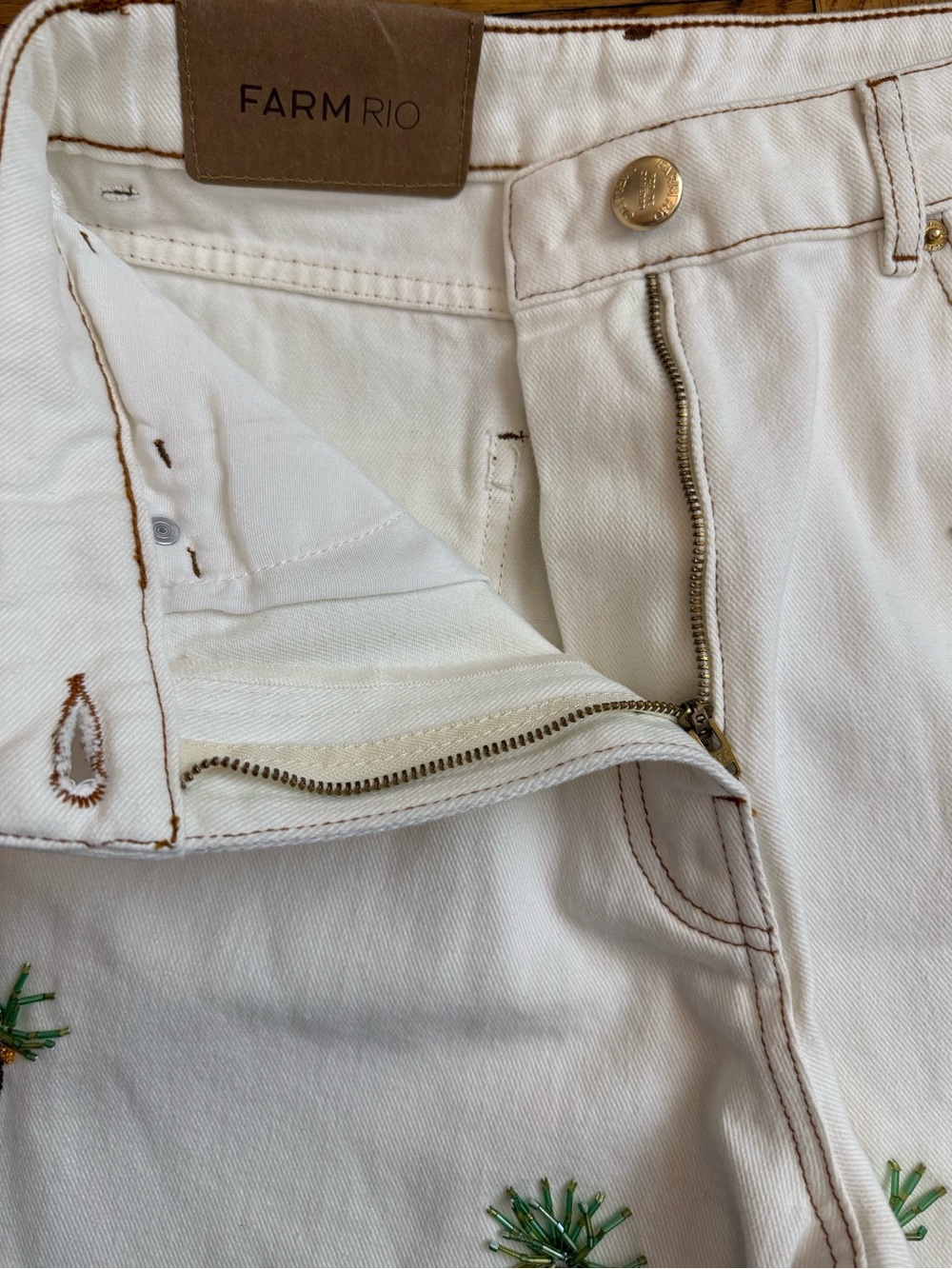 Farm Rio Embroidered Coconut Off-white Beaded denim - Picture 4 of 13